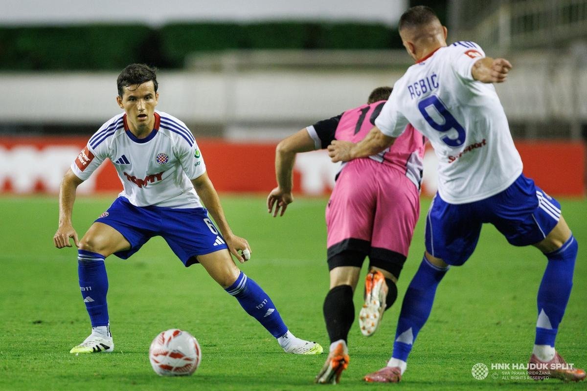 Hugo Guillamón — Hajduk Split noche